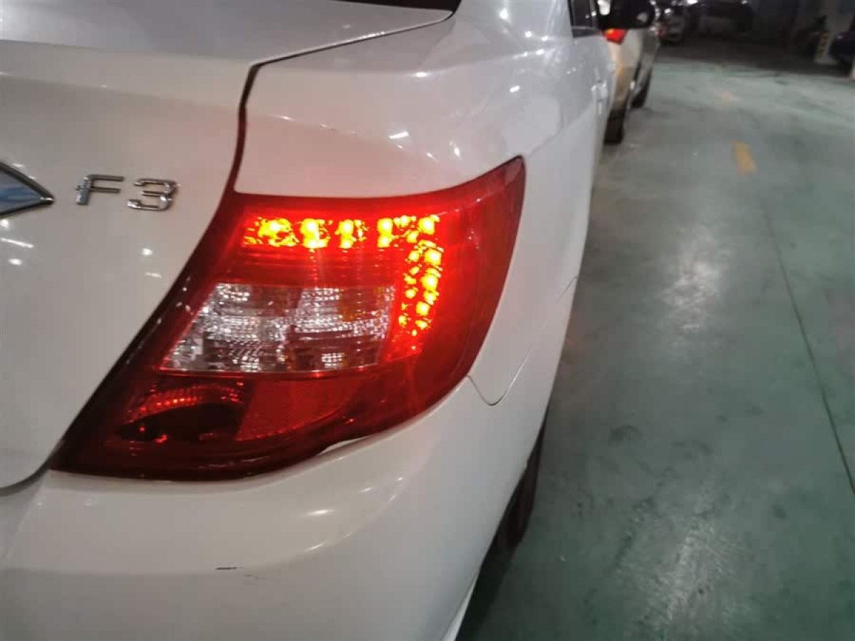 比亞迪 F3  2015款 節(jié)能版 1.5L 手動(dòng)豪華型圖片