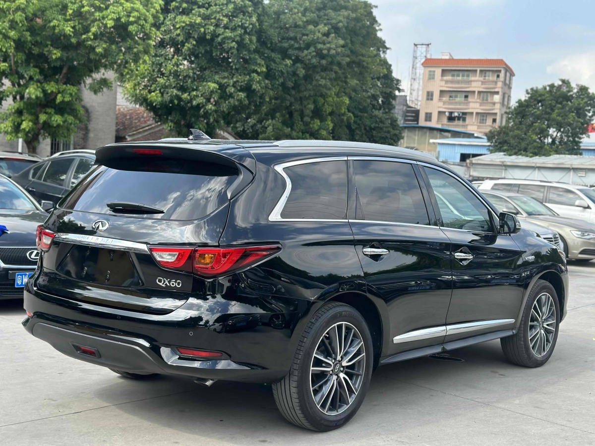 英菲尼迪 QX60  2020款 2.5 S/C Hybrid 兩驅(qū)卓越版 國(guó)VI圖片