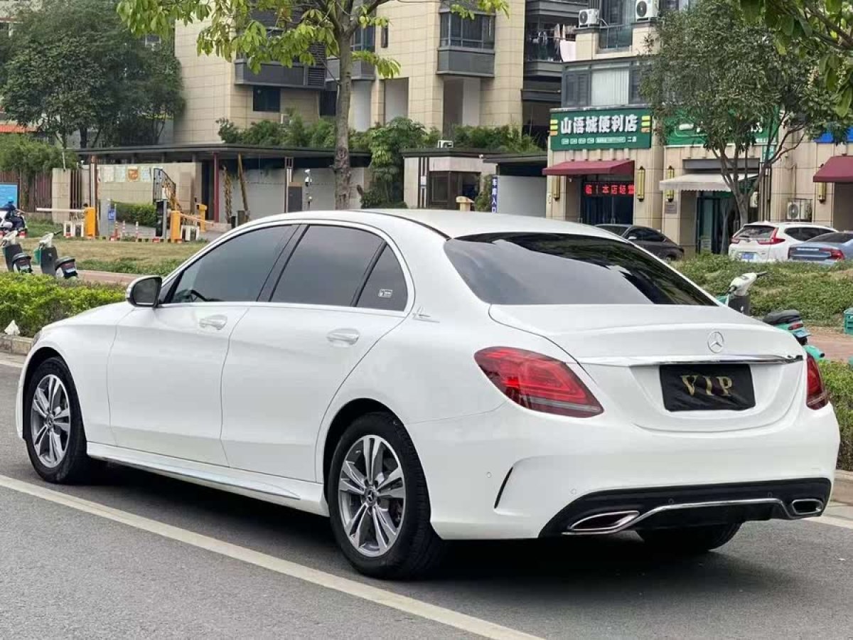 奔馳 奔馳C級  2020款 改款 C 200 L 時(shí)尚型運(yùn)動(dòng)版圖片
