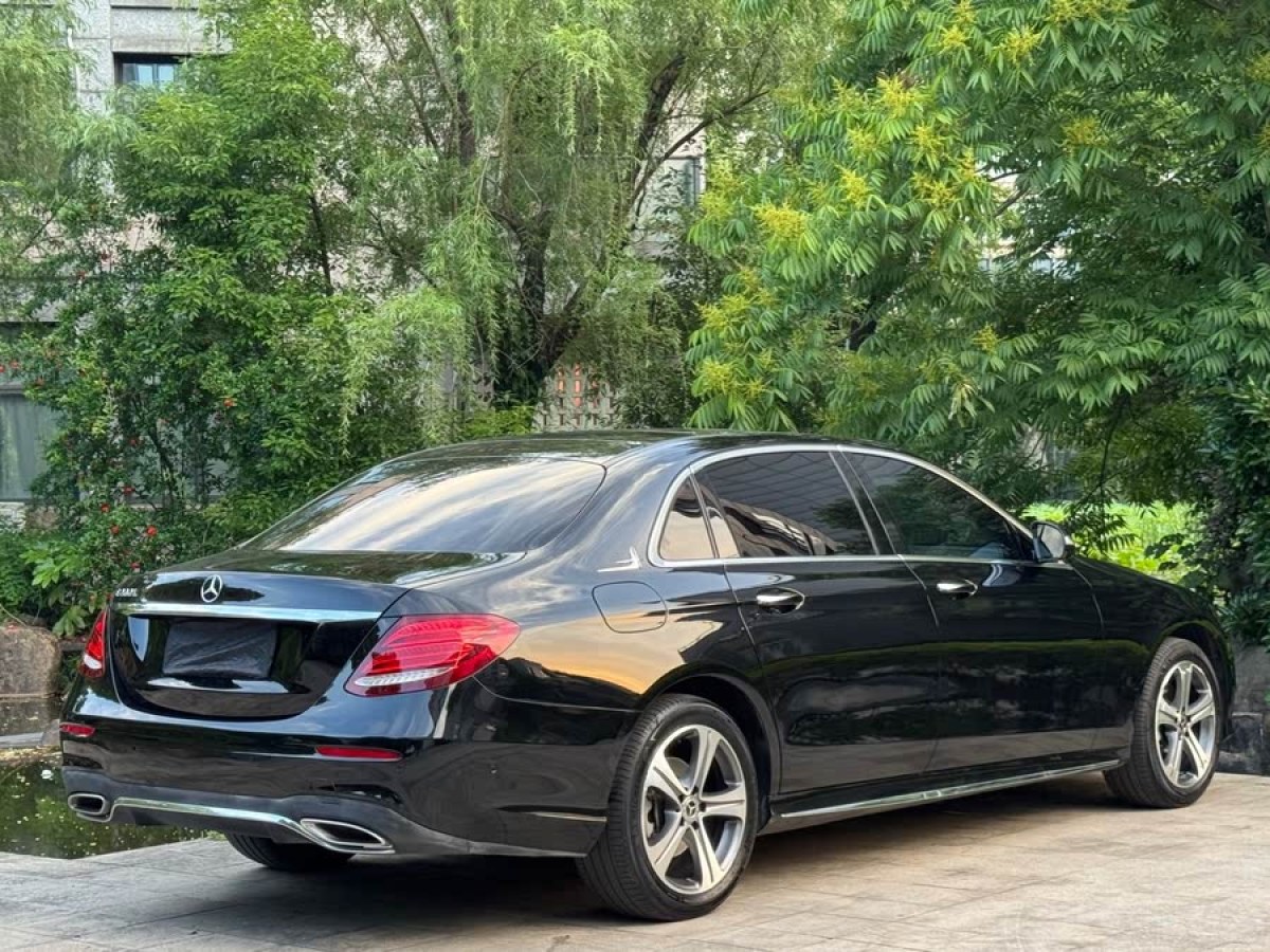奔馳 奔馳E級  2019款 E 200 L 運動型圖片