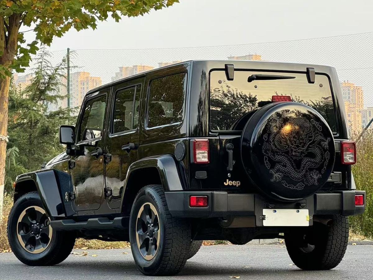 Jeep 牧馬人  2014款 3.6L 龍騰典藏版圖片