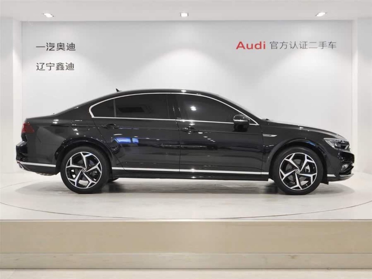 大眾 邁騰  2023款 200萬輛紀(jì)念版 380TSI DSG旗艦型圖片