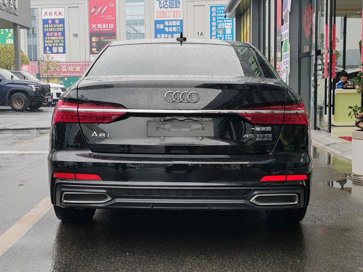 奧迪 奧迪A6L  2021款 45 TFSI quattro 臻選動(dòng)感型圖片