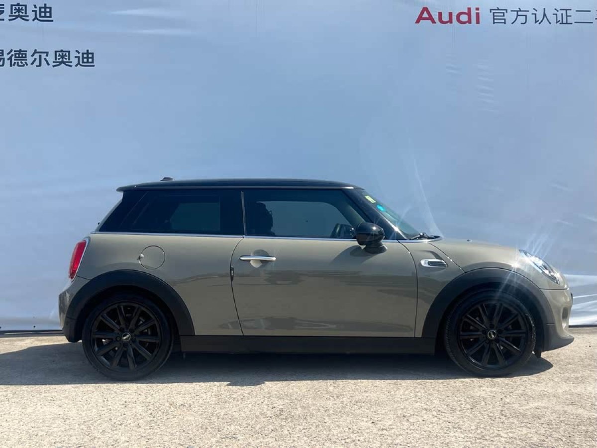 MINI COUNTRYMAN  2018款 1.5T COOPER 經(jīng)典派圖片