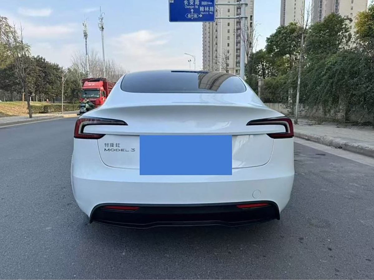 特斯拉 Model Y  2023款 后輪驅(qū)動(dòng)版圖片