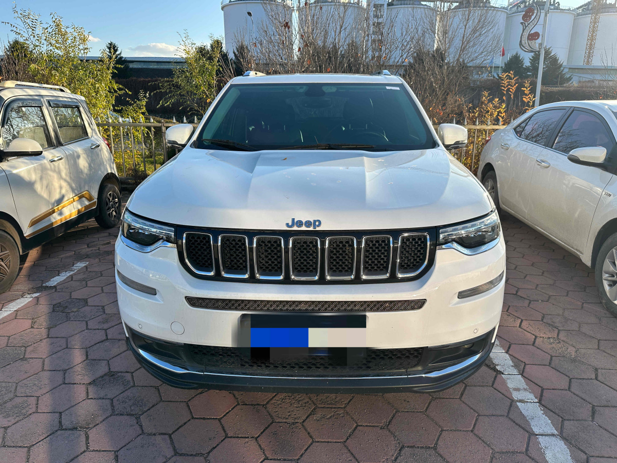 Jeep 大指揮官  2018款 2.0T 四驅(qū)尊享導(dǎo)航版 國(guó)VI圖片