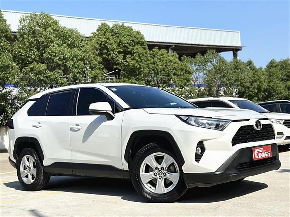 2021年7月豐田 RAV4榮放  2021款 2.0L CVT兩驅(qū)都市版