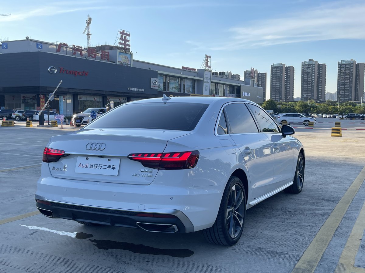 奧迪 奧迪A4L  2022款 40 TFSI 時尚動感型圖片