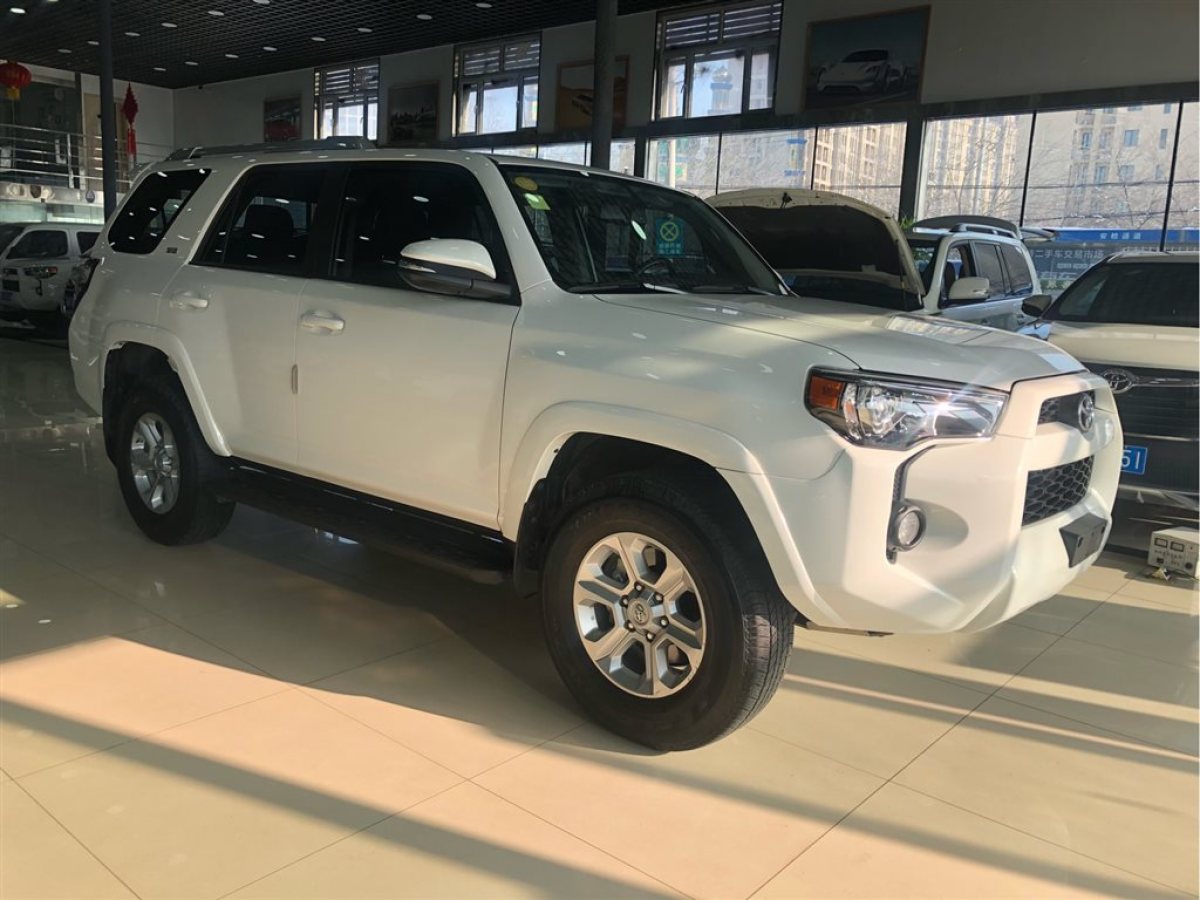 【烏魯木齊】2016年08月 豐田4runner 2017款 4.0l 自動 自動檔