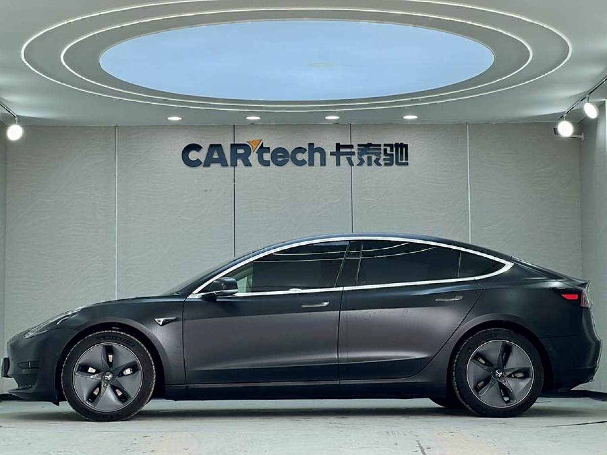 2021年4月特斯拉 Model 3  2021款 改款 標(biāo)準(zhǔn)續(xù)航后驅(qū)升級版