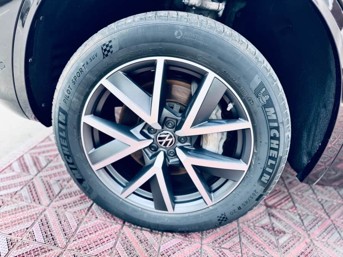 大眾 途銳  2023款 3.0TSI 銳享版 經(jīng)典運動套裝圖片