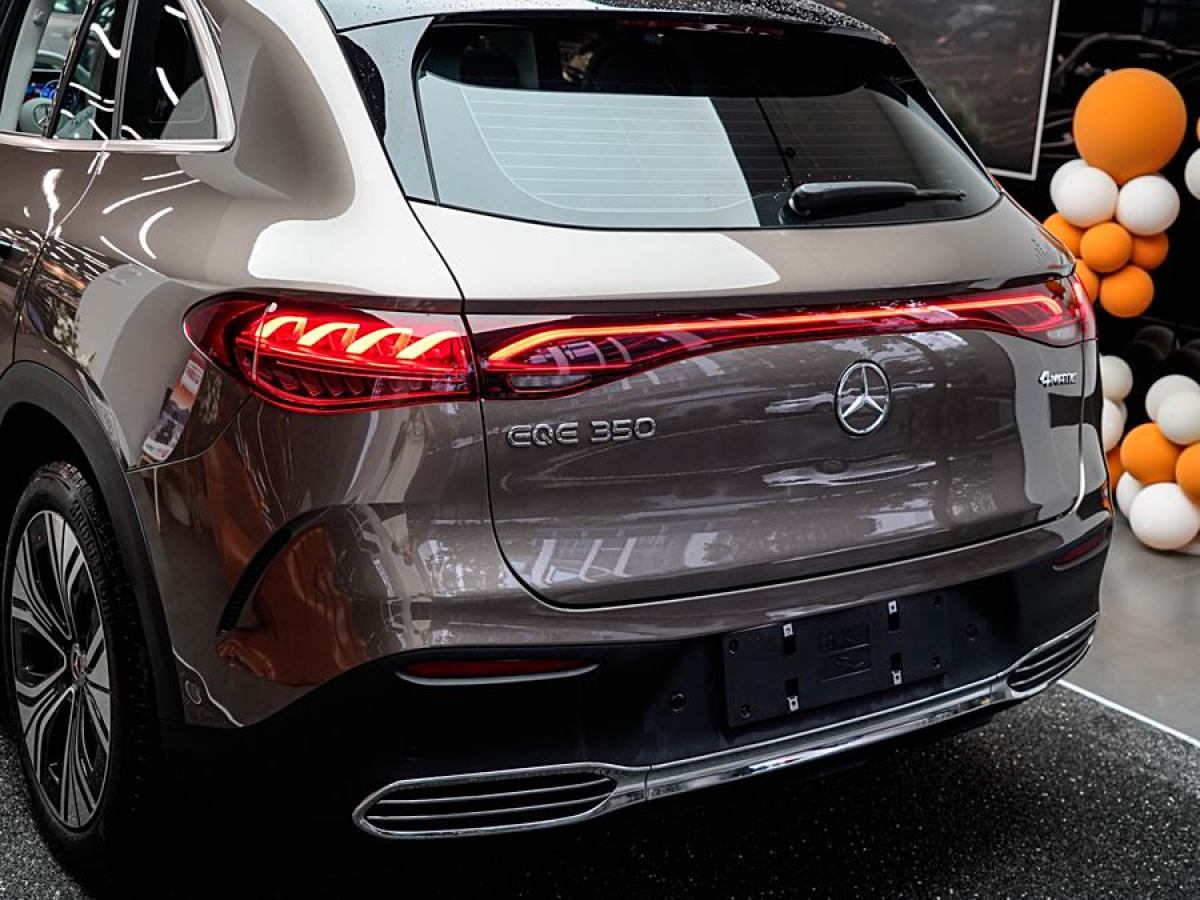 2023年7月奔馳 奔馳EQE SUV  2023款 350 4MATIC 豪華版