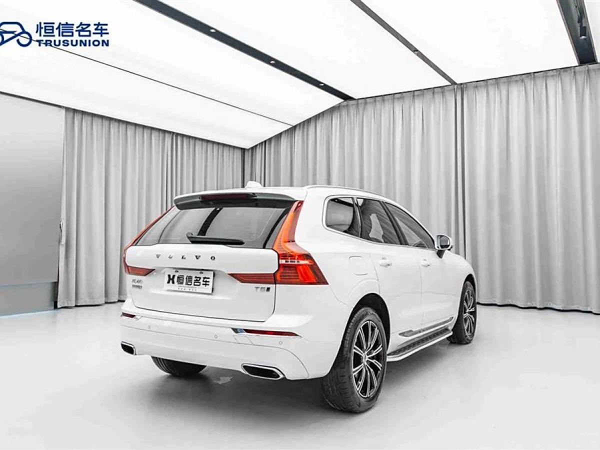 沃爾沃 XC60  2021款 T5 四驅(qū)智遠(yuǎn)豪華版圖片