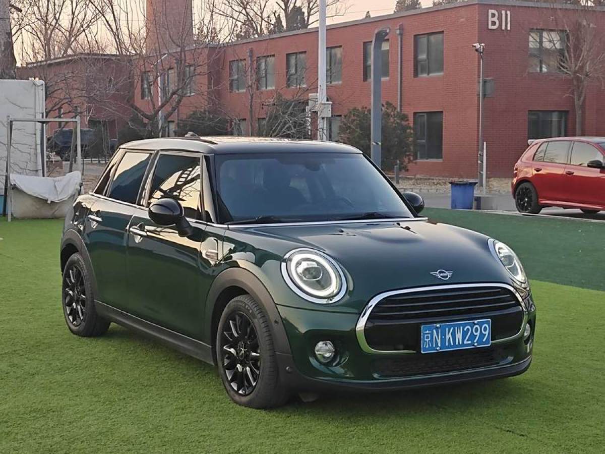 MINI MINI  2018款 1.5T COOPER 經(jīng)典派 五門(mén)版圖片