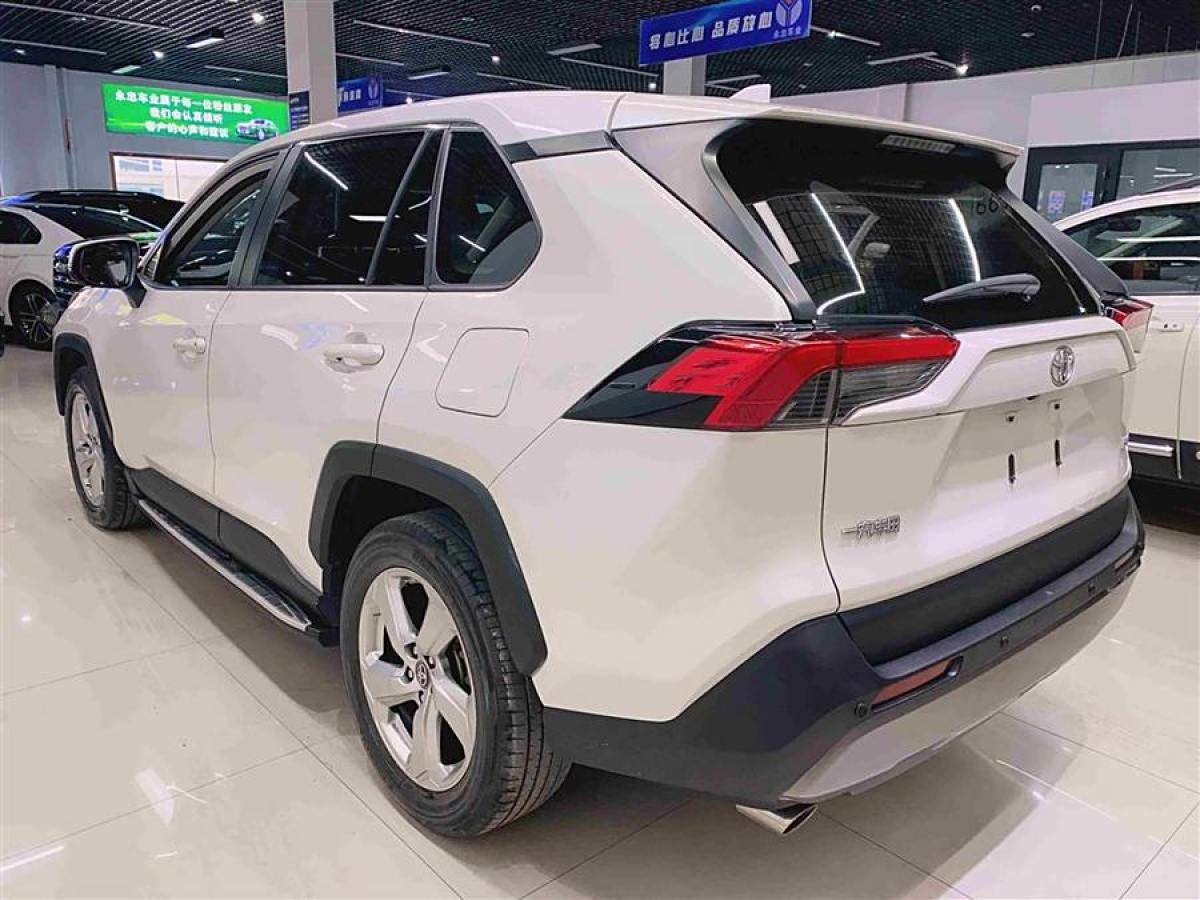 豐田 RAV4榮放  2020款 2.0L CVT兩驅(qū)風(fēng)尚版圖片