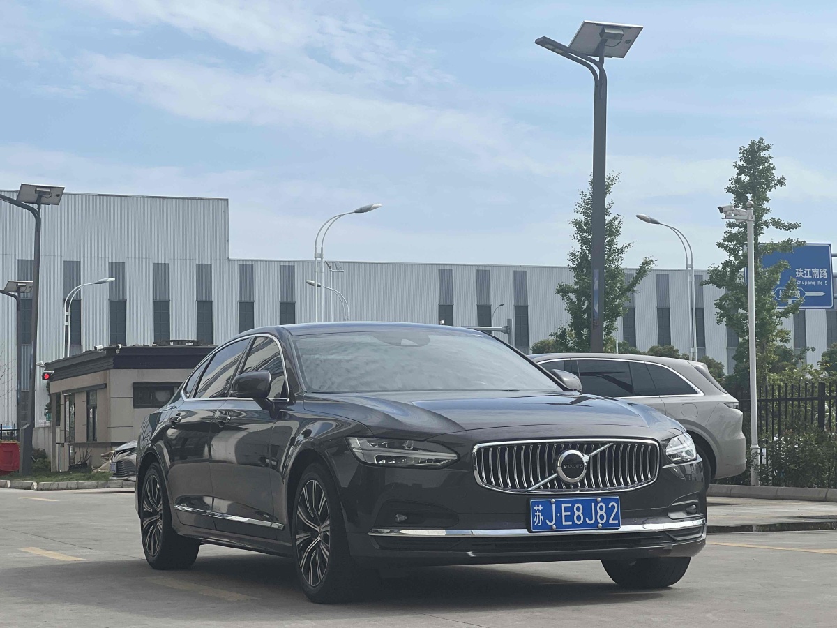 2021年5月沃爾沃 S90  2021款 B5 智遠(yuǎn)豪華版