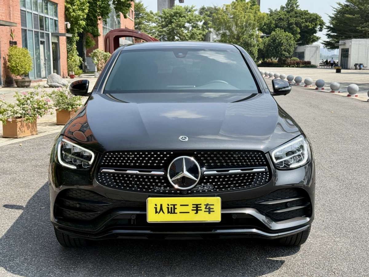 2022年04月奔馳 奔馳GLC  2022款 改款 GLC 260 4MATIC 轎跑SUV