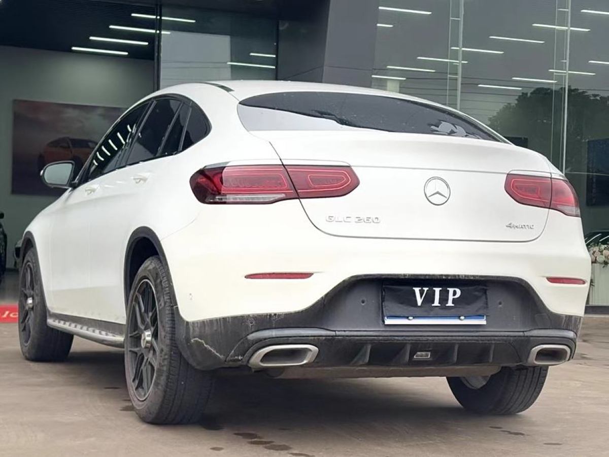 奔馳 奔馳GLC  2022款 改款 GLC 260 4MATIC 轎跑SUV圖片