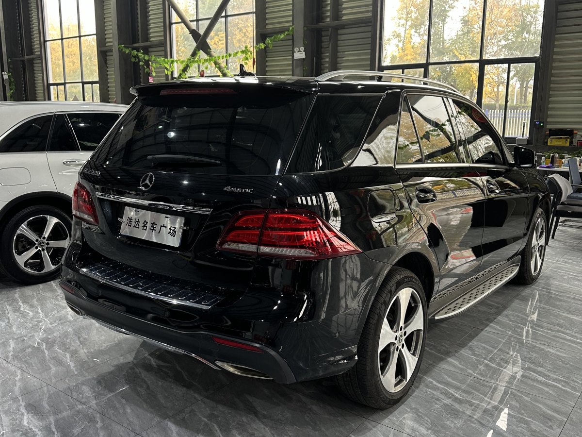 奔馳 奔馳GLE  2018款 GLE 320 4MATIC 豪華型臻藏版圖片