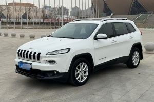 自由光 Jeep 2.0L 優(yōu)越版