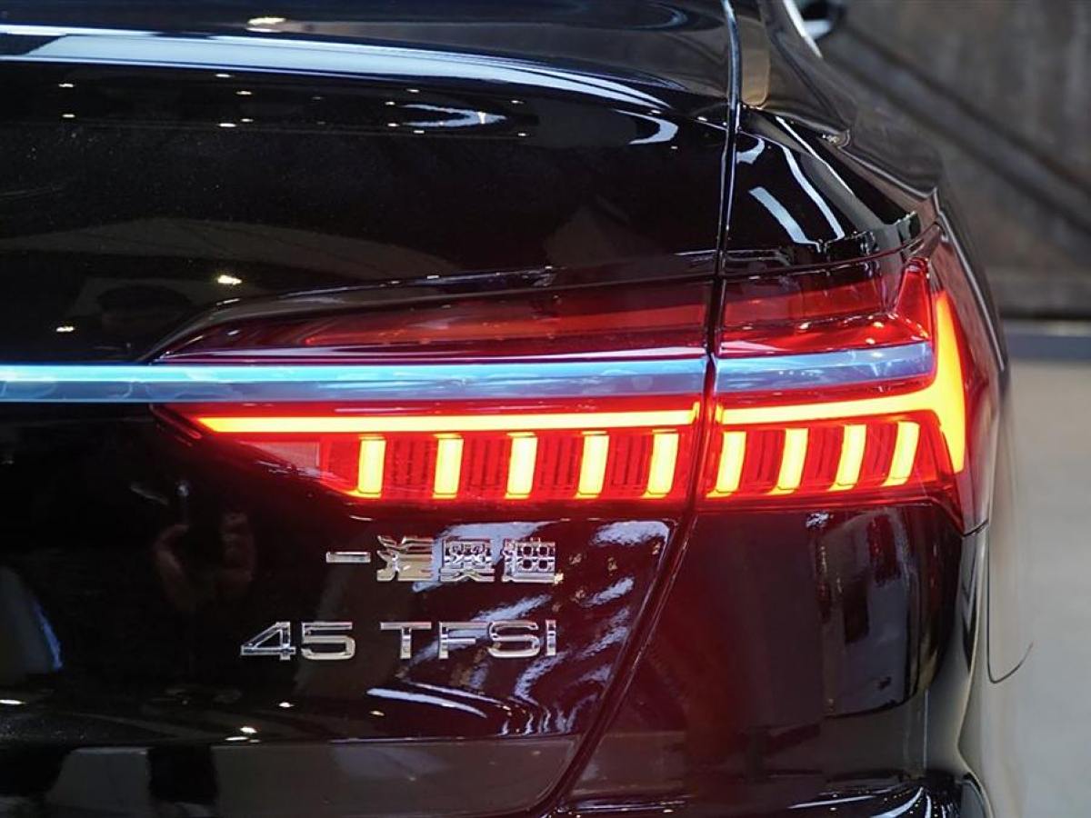 奧迪 奧迪A6L  2023款 改款 45 TFSI 臻選動感型圖片