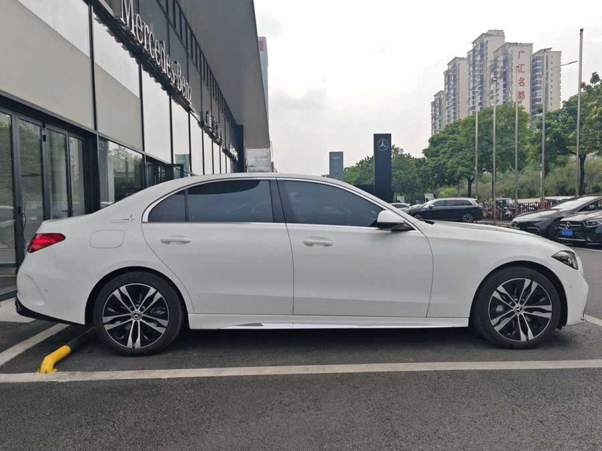 奔馳 奔馳C級(jí)新能源  2024款 改款三 C 350 eL圖片