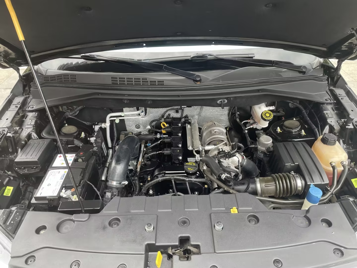 2017年2月长安欧尚 CX70  2017款 改款 CX70T 1.5T 手动豪擎版