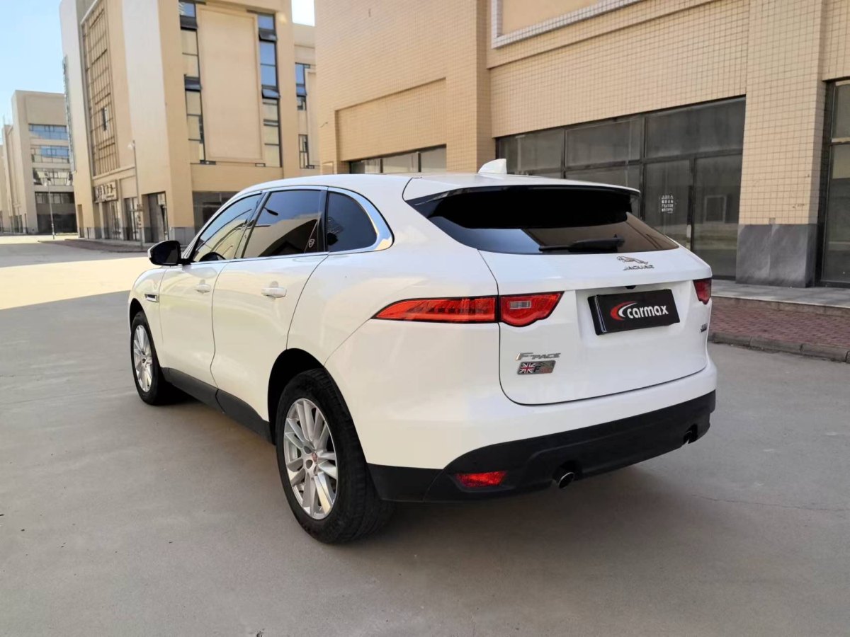 捷豹 F-PACE  2018款 2.0T 四驅(qū)都市尊享版圖片