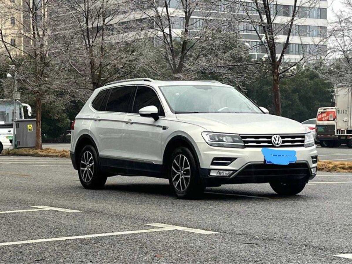 大眾 途觀L  2017款 330TSI 自動兩驅(qū)豪華版圖片