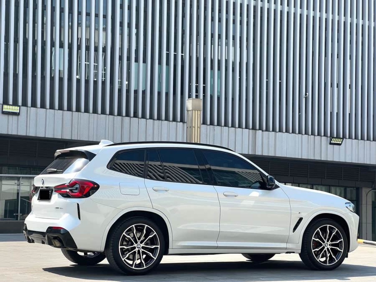 寶馬 寶馬X3  2022款 xDrive30i 領(lǐng)先型 M曜夜套裝圖片
