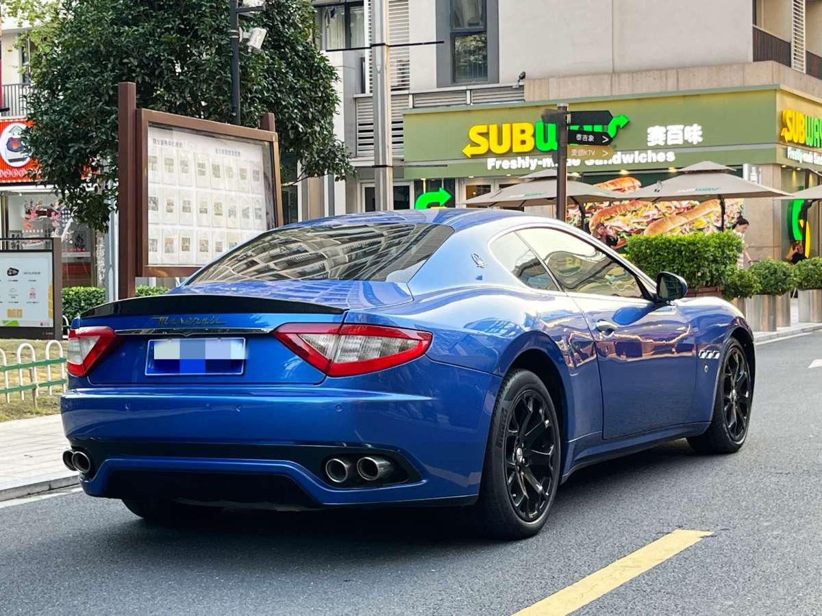 瑪莎拉蒂 GranTurismo  2007款 4.2L 標(biāo)準(zhǔn)版圖片