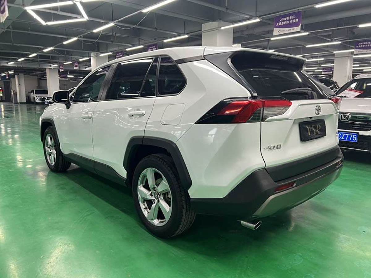 豐田 RAV4榮放  2021款 2.0L CVT四驅(qū)風(fēng)尚PLUS版圖片