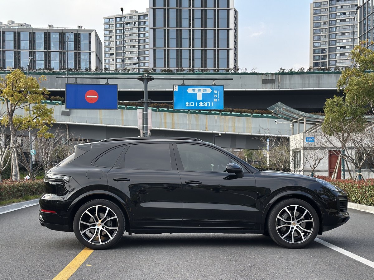 保時(shí)捷 Cayenne  2023款 Cayenne S 2.9T 鉑金版圖片