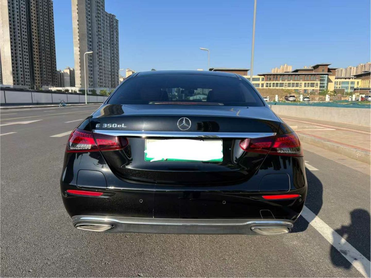 奔馳 奔馳E級(jí)新能源  2022款 E 350 e L 插電式混合動(dòng)力轎車圖片