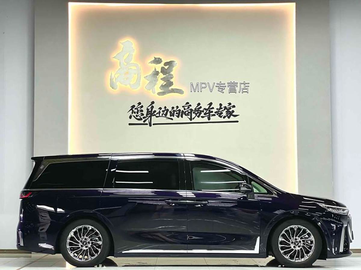 嵐圖 夢想家  2024款 PHEV 超長續(xù)航旗艦版圖片