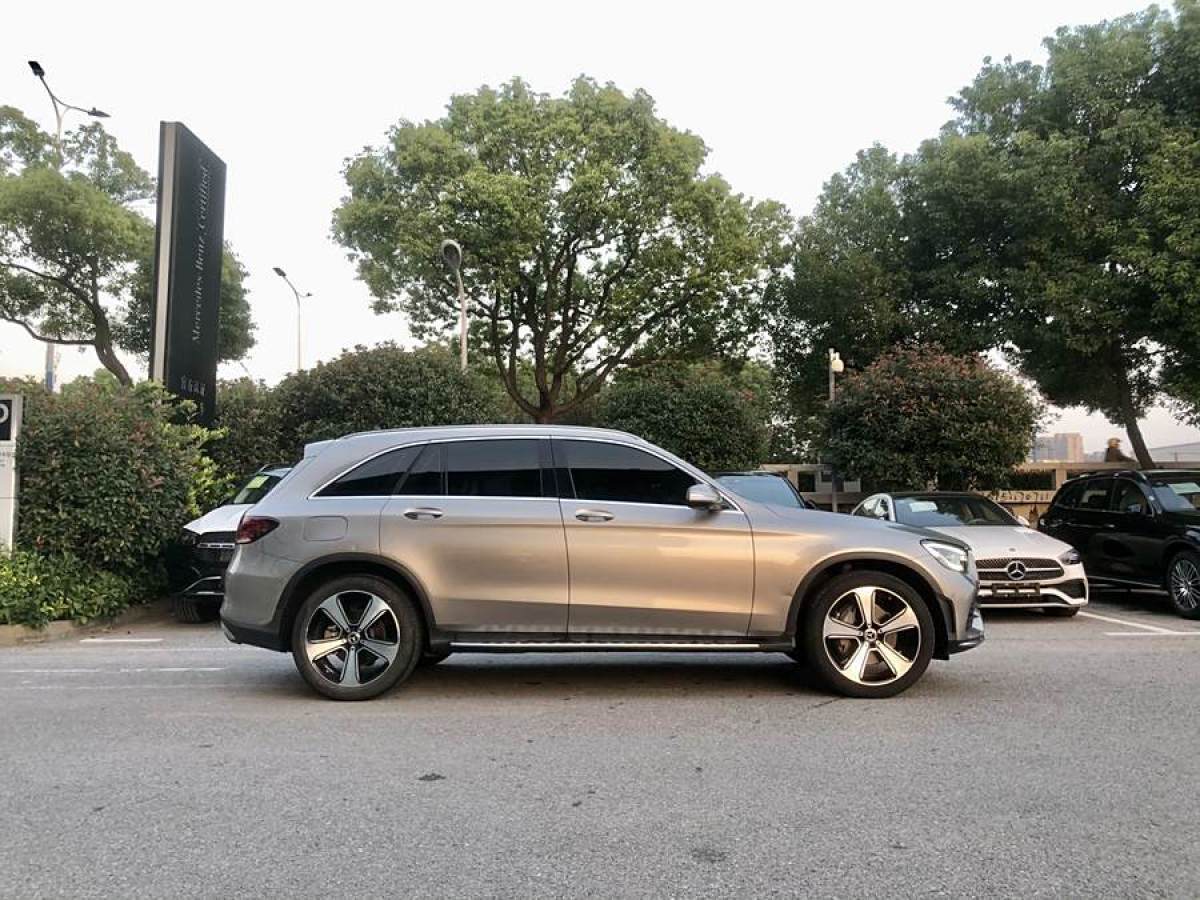 2019年12月奔馳 奔馳GLC  2020款 GLC 300 L 4MATIC 豪華型