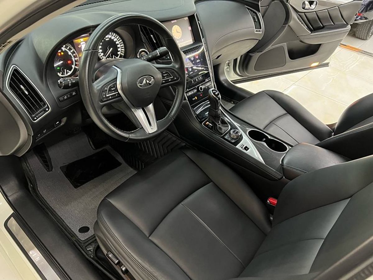 英菲尼迪 Q50L  2020款 2.0T 30周年限量版圖片