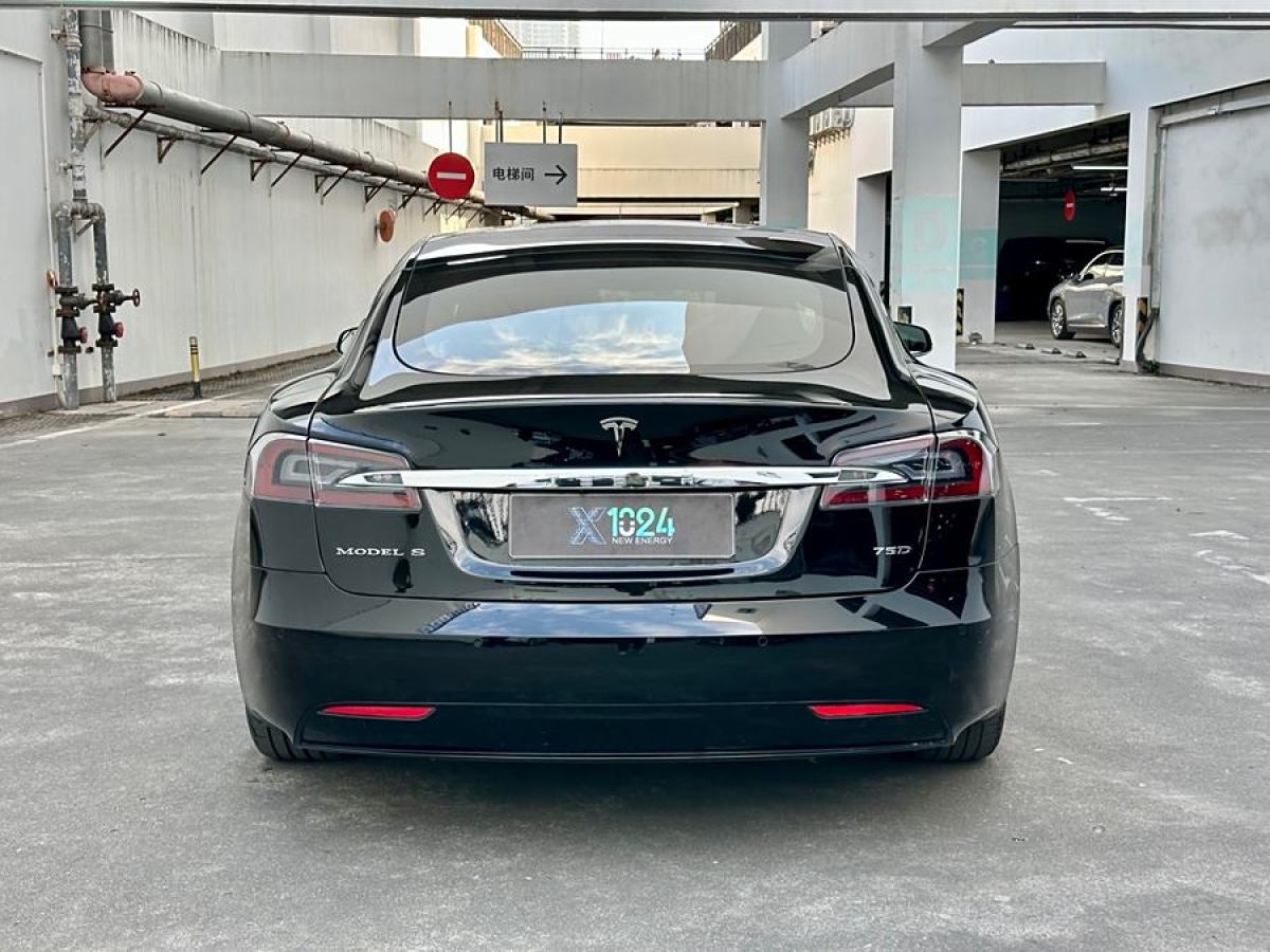 特斯拉 Model S  2017款 Model S 75D 標(biāo)準(zhǔn)續(xù)航版圖片