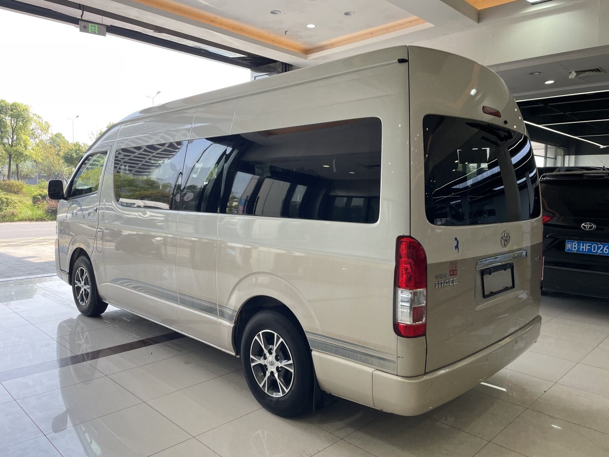 豐田 HIACE  2011款 2.7L自動標準版13座圖片