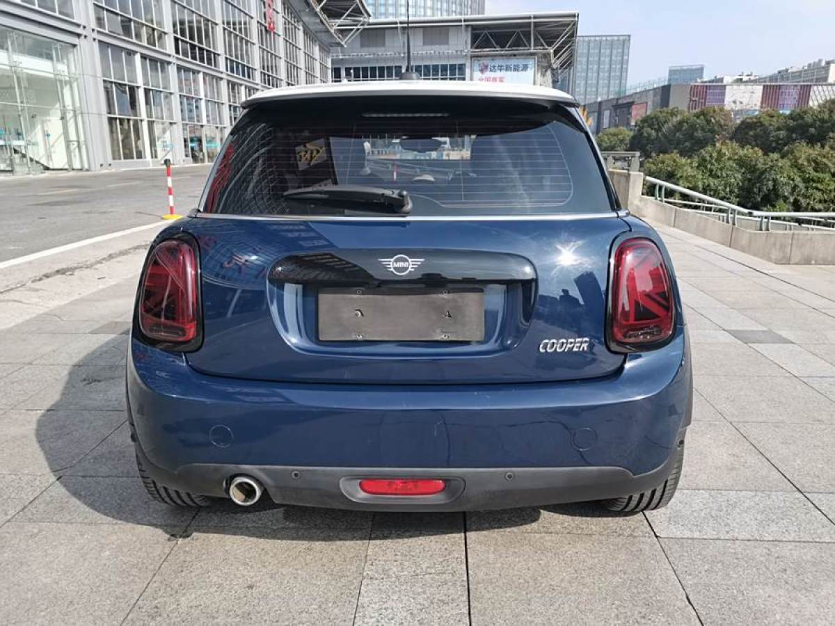 MINI COUNTRYMAN  2018款 1.5T COOPER 藝術(shù)家圖片