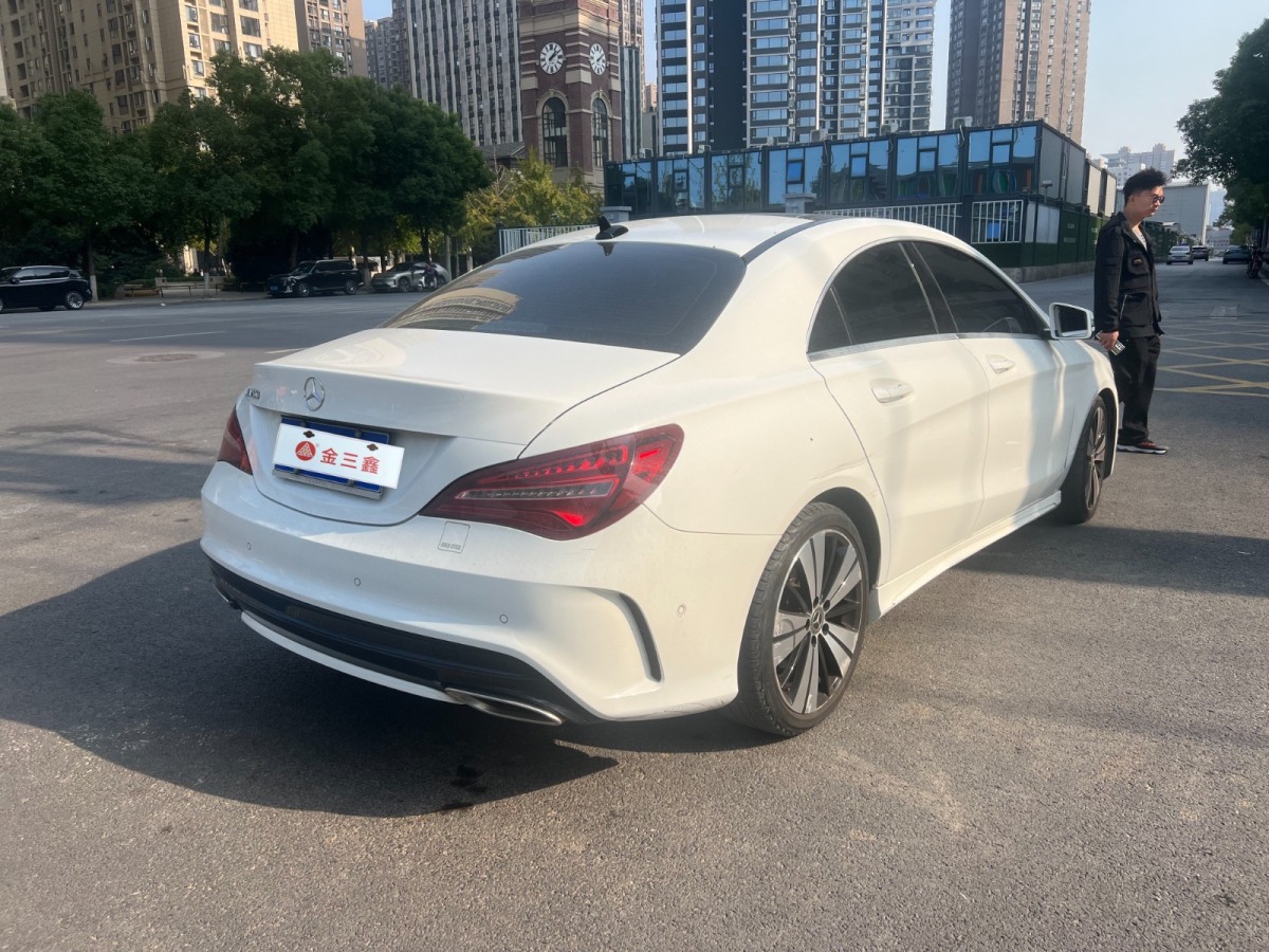 奔馳 奔馳CLA級  2018款 CLA 200 時尚型圖片