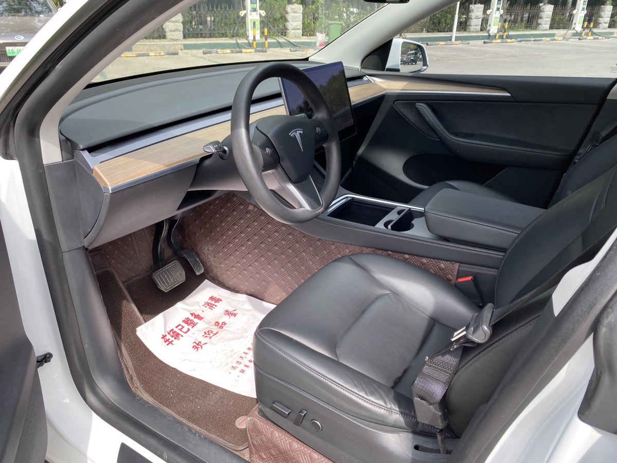 2021年9月特斯拉 Model Y  2021款 標(biāo)準(zhǔn)續(xù)航后驅(qū)版