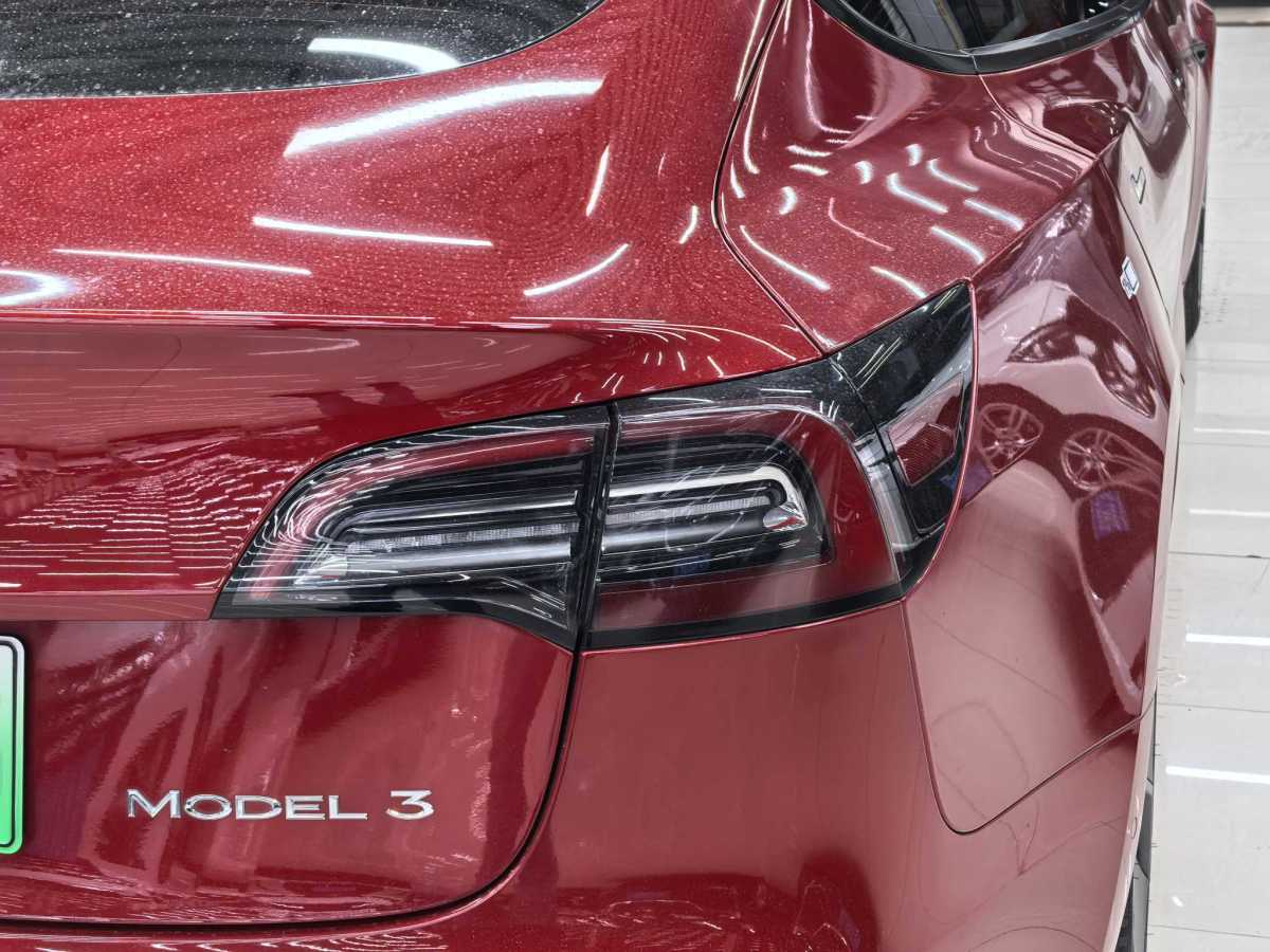 特斯拉 Model 3  2021款 改款 標(biāo)準(zhǔn)續(xù)航后驅(qū)升級(jí)版圖片
