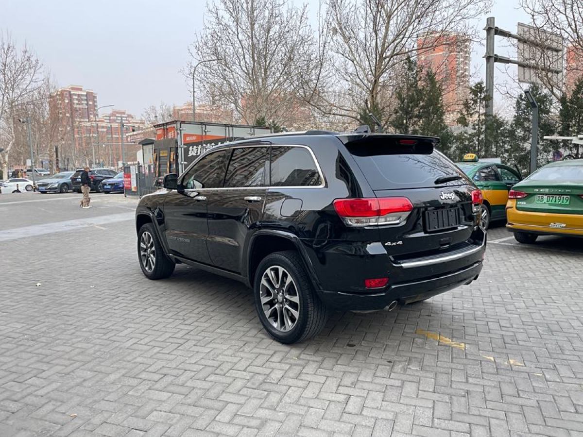 Jeep 大切諾基  2019款 3.6L 豪華導(dǎo)航版圖片