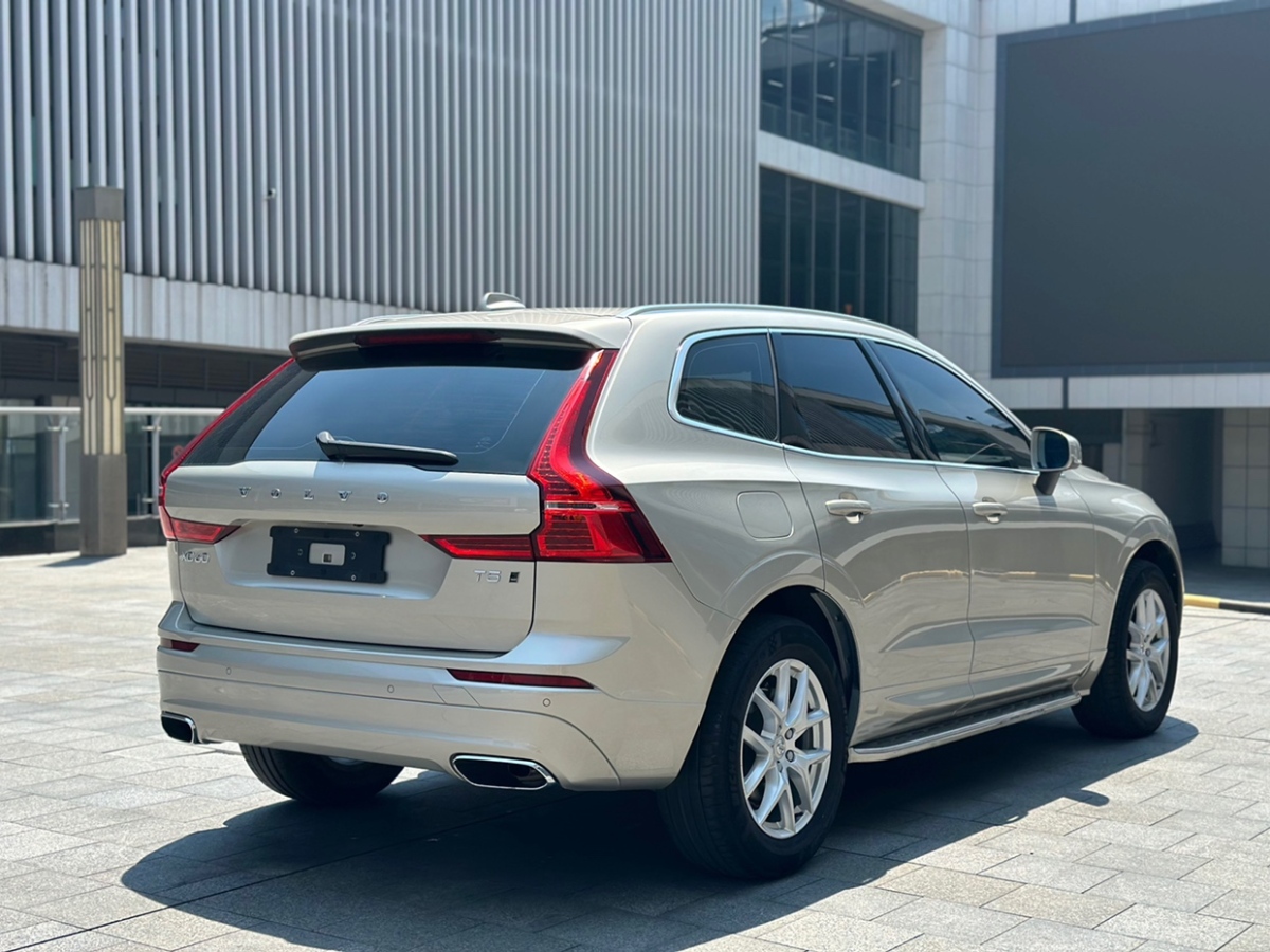 沃尔沃 XC60  2019款 T5 四驱智逸版图片