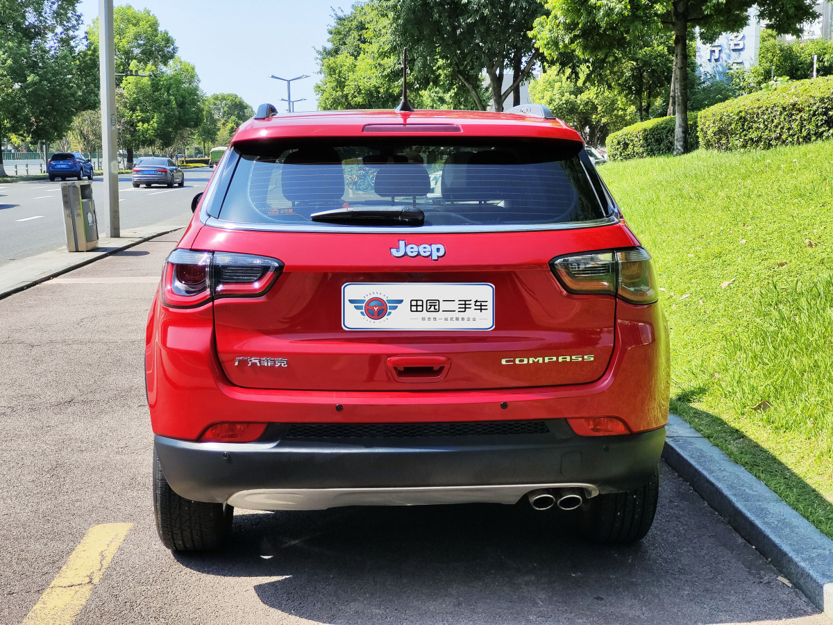 Jeep 指南者  2020款 220T 自動(dòng)精英版圖片