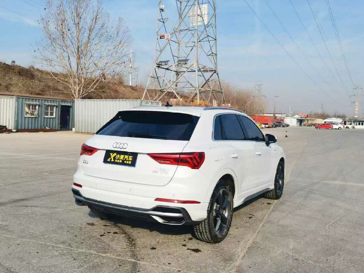 奧迪 奧迪Q3  2020款 35 TFSI 時(shí)尚動(dòng)感型圖片