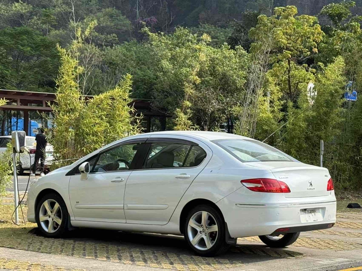 標(biāo)致 408  2013款 2.0L 自動舒適版圖片