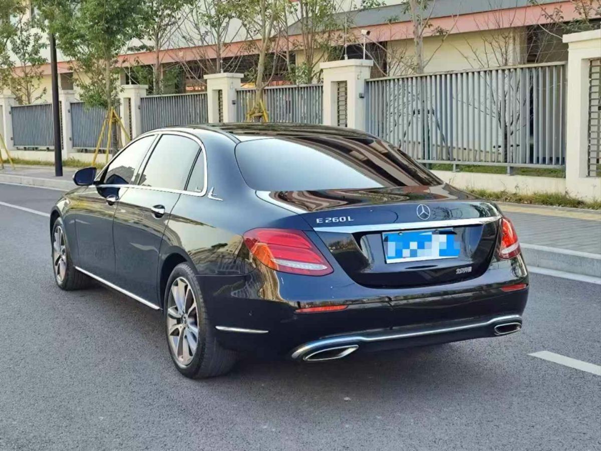 奔馳 奔馳E級(jí)  2020款 E 300 L 豪華型圖片