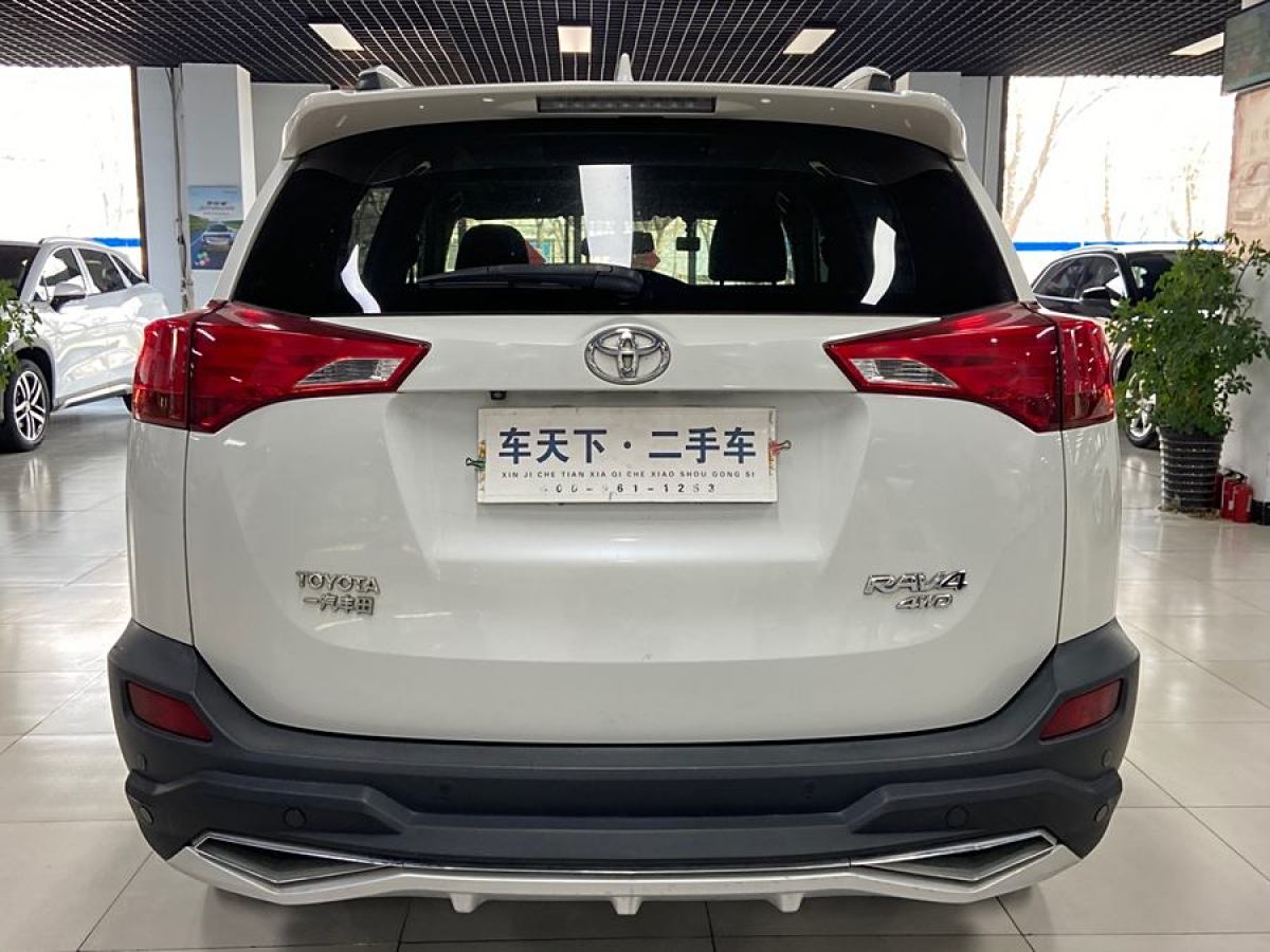 2015年6月豐田 RAV4榮放  2015款 2.5L 自動四驅(qū)精英版